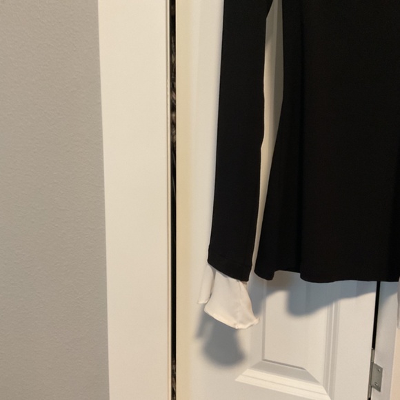 Previously loved twofer top by WHBM - Excellent condition - Picture 3 of 8